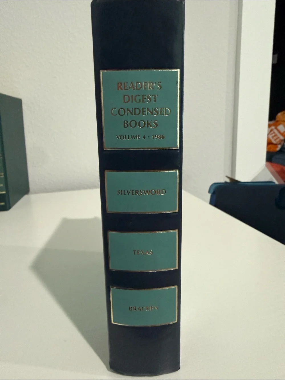 Readers digest 1986 Condensed Books - Turquoise & Black Decorative Hardcover
